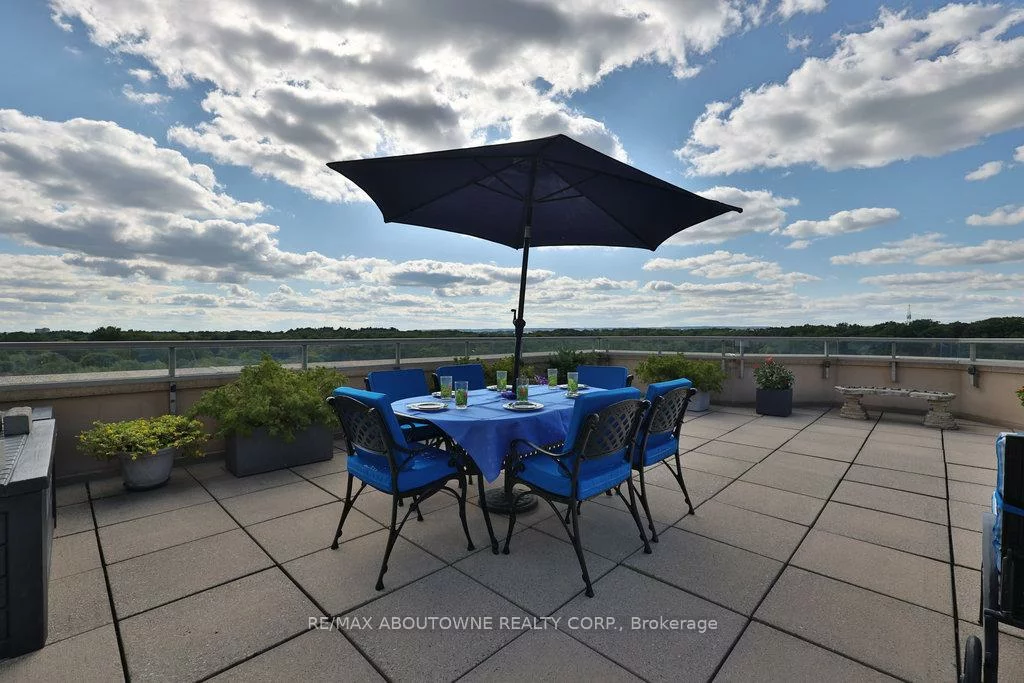 2511, Lakeshore, 1001 - BR Bronte, Oakville