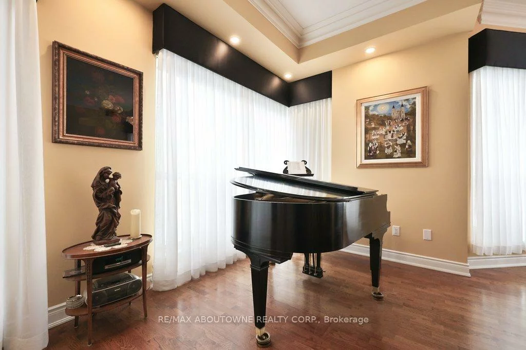 2511, Lakeshore, 1001 - BR Bronte, Oakville