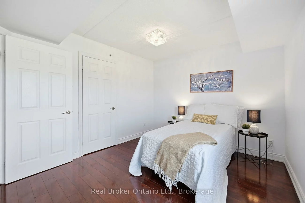 1480, Bishops, 1007 - GA Glen Abbey, Oakville