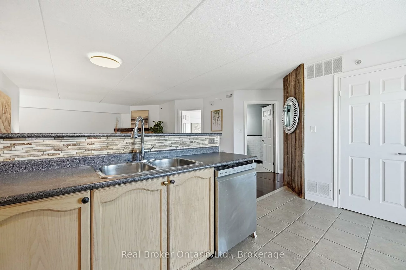 1480, Bishops, 1007 - GA Glen Abbey, Oakville