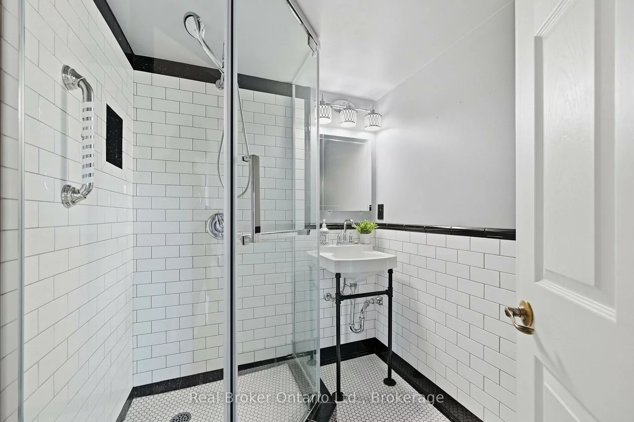 1480, Bishops, 1007 - GA Glen Abbey, Oakville