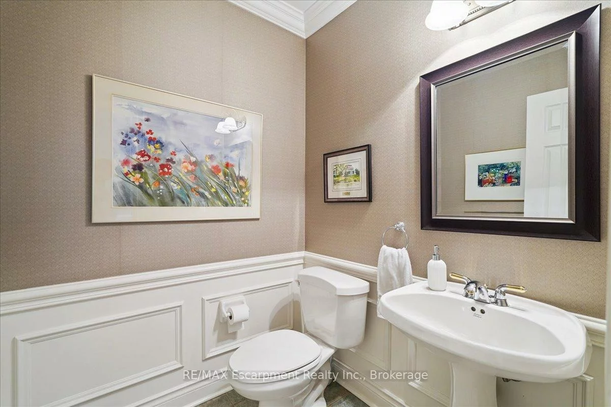 2303, Hill Ridge, 1022 - WT West Oak Trails, Oakville