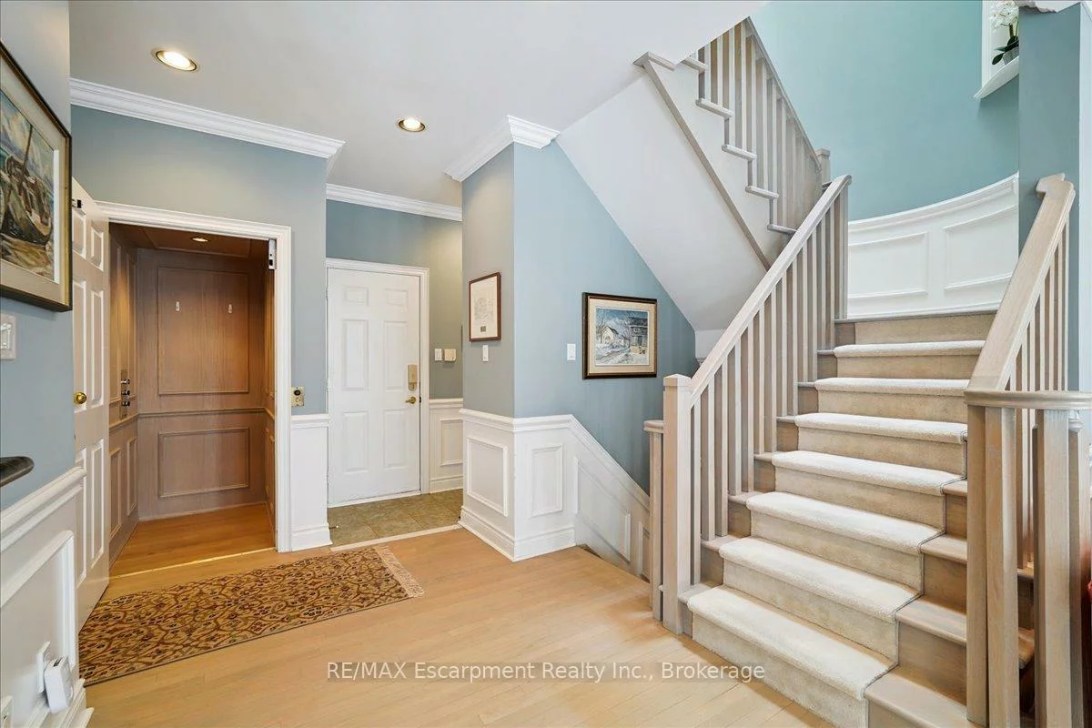 2303, Hill Ridge, 1022 - WT West Oak Trails, Oakville