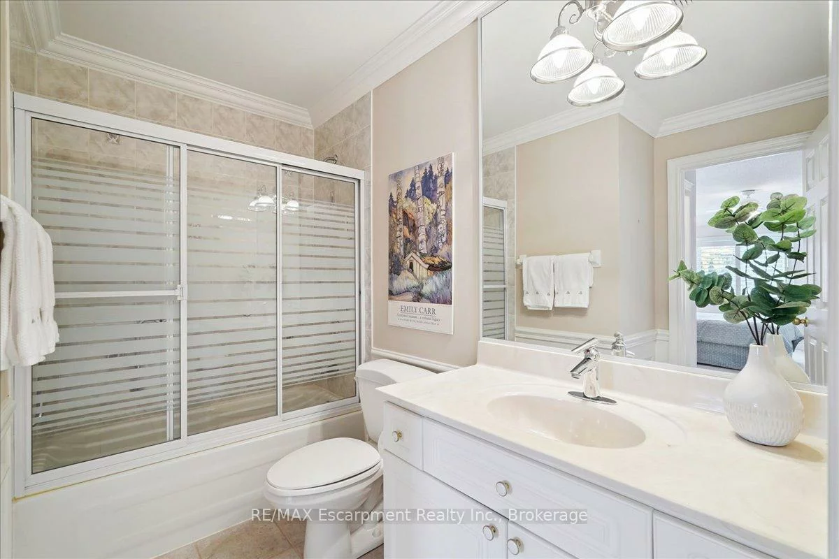 2303, Hill Ridge, 1022 - WT West Oak Trails, Oakville