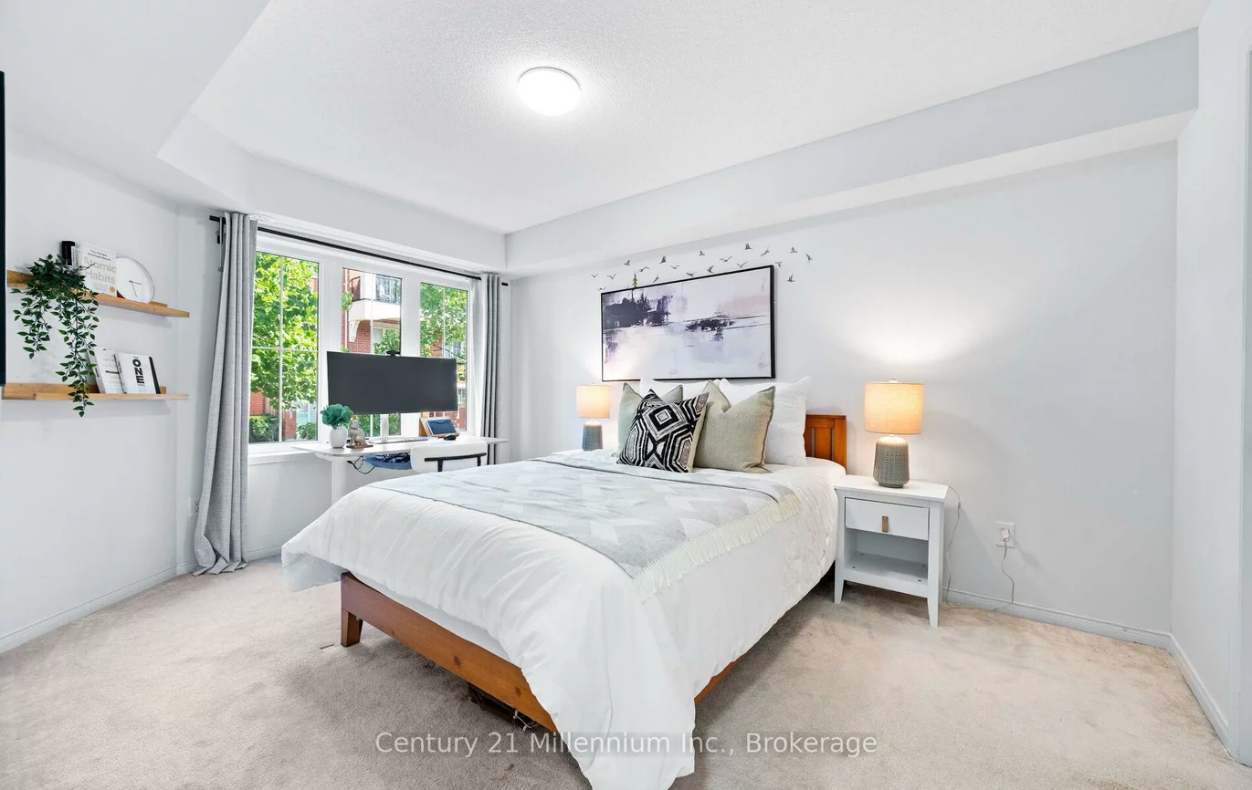 2460, Post, 1015 - RO River Oaks, Oakville