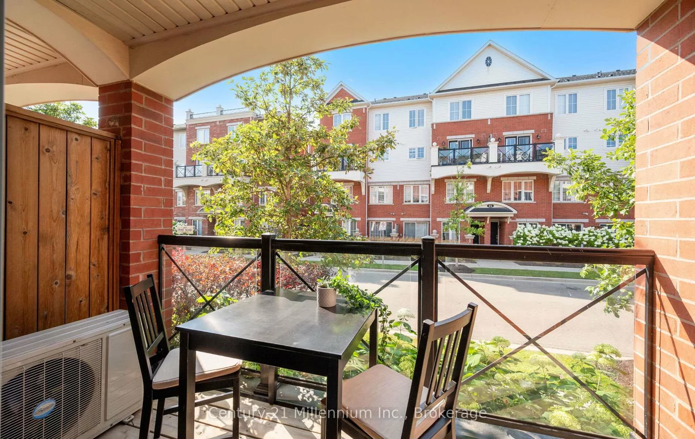 2460, Post, 1015 - RO River Oaks, Oakville