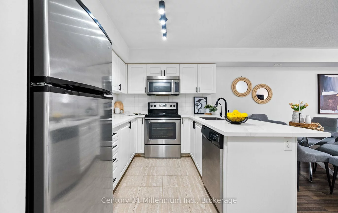 2460, Post, 1015 - RO River Oaks, Oakville