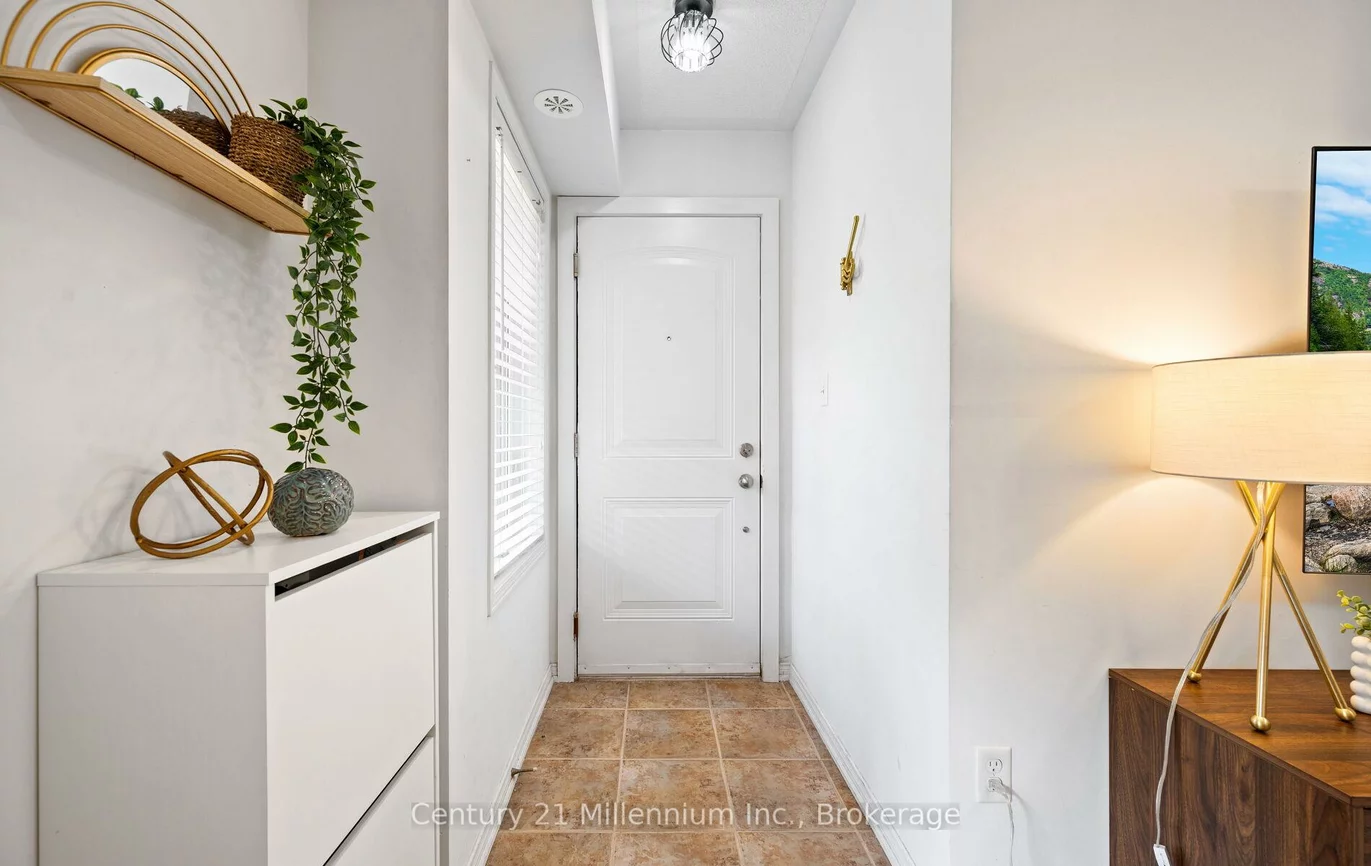 2460, Post, 1015 - RO River Oaks, Oakville