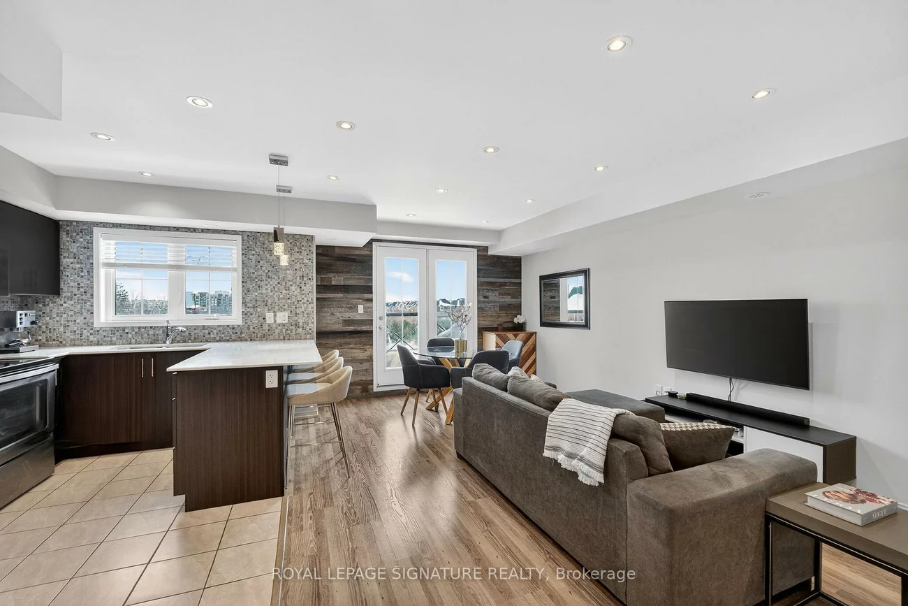 2508, Post, 1015 - RO River Oaks, Oakville