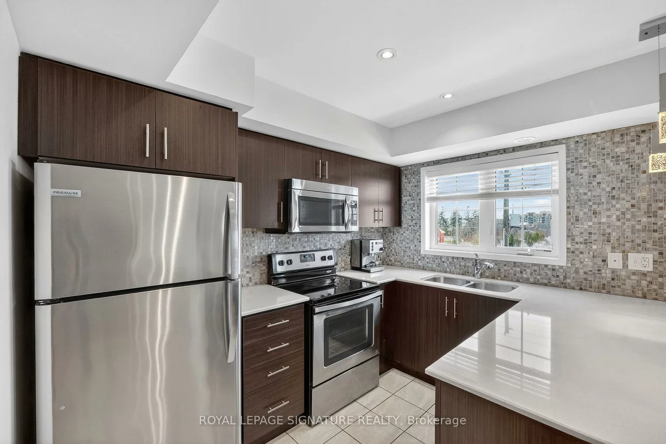 2508, Post, 1015 - RO River Oaks, Oakville