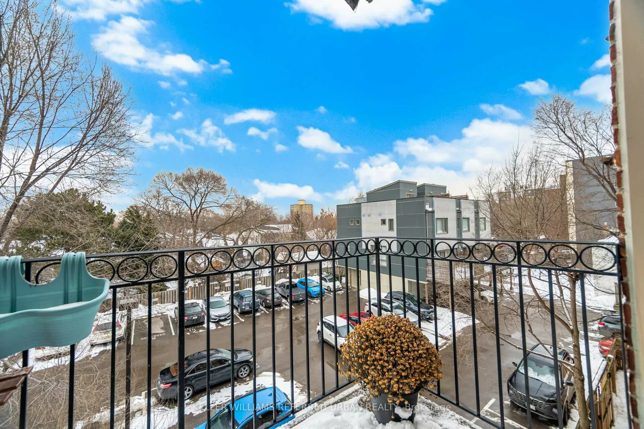 459, Kerr, 1002 - CO Central, Oakville