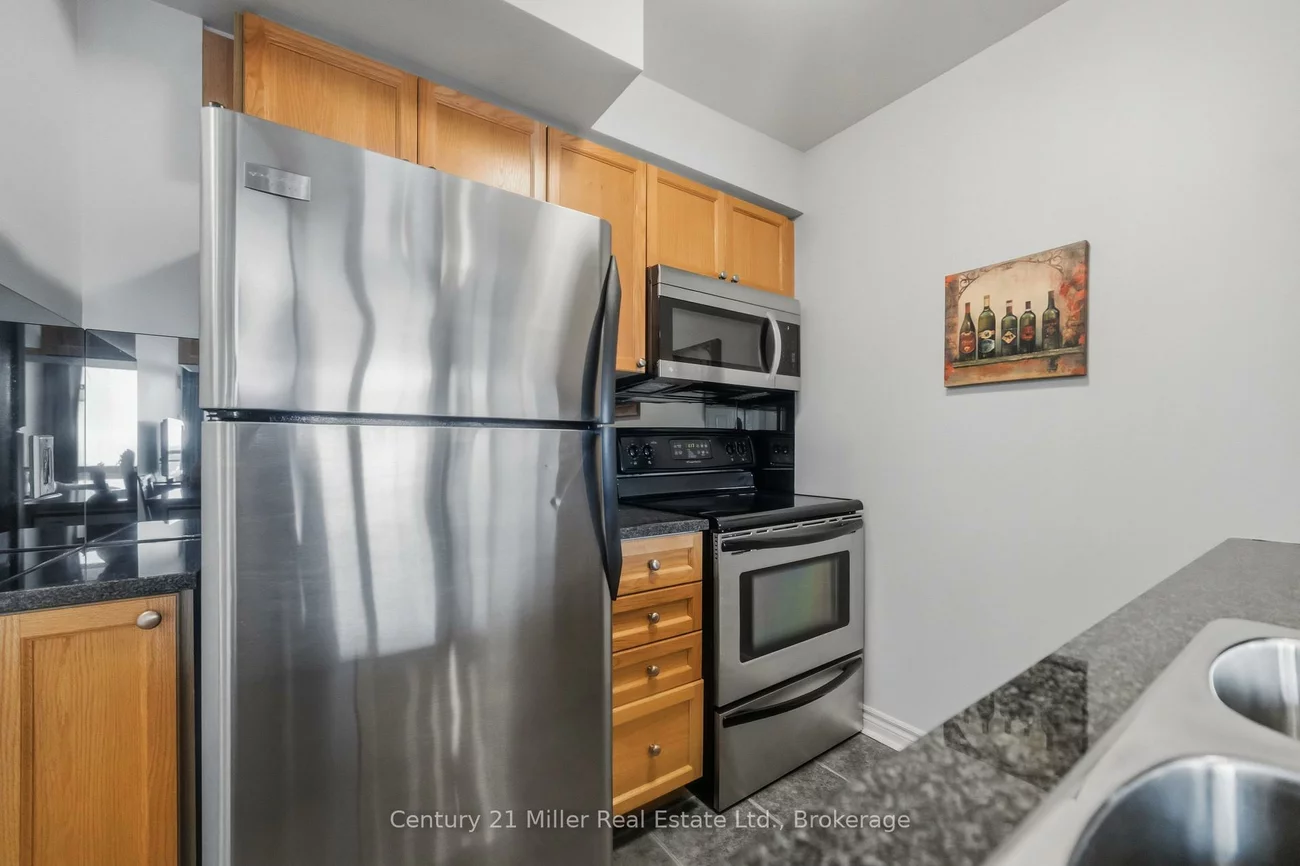 2325, Central Park, 1015 - RO River Oaks, Oakville