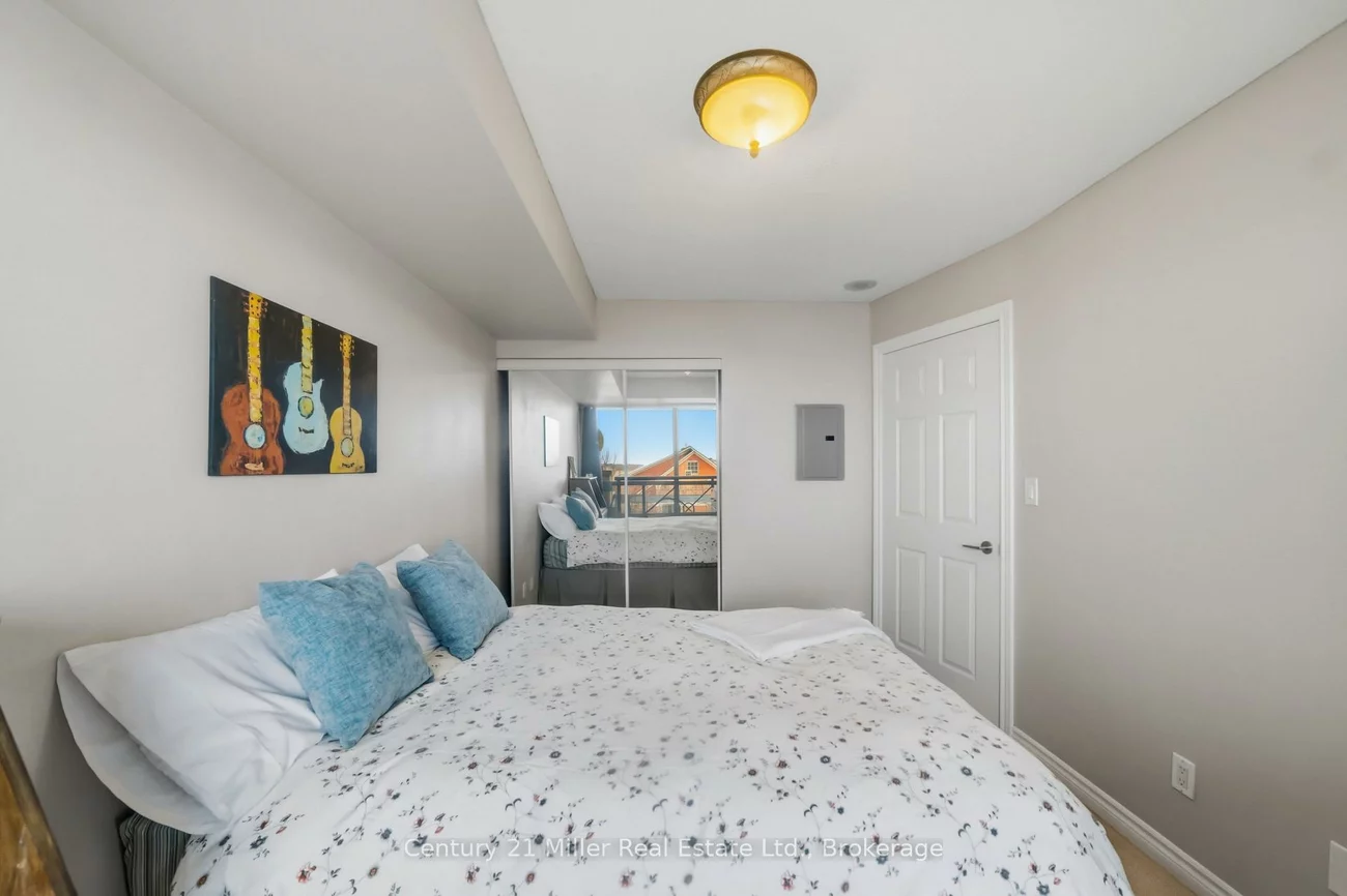 2325, Central Park, 1015 - RO River Oaks, Oakville