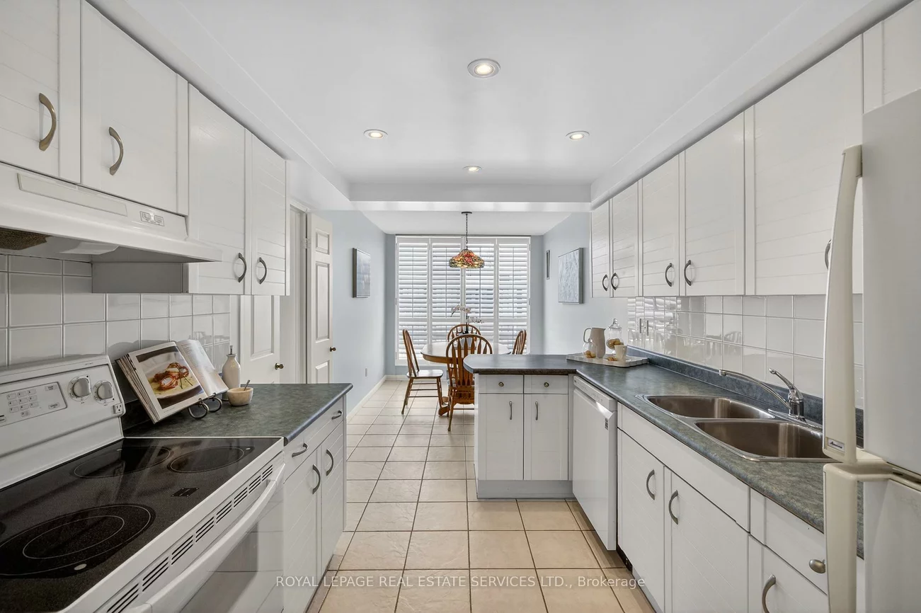 2180, Marine, 1001 - BR Bronte, Oakville