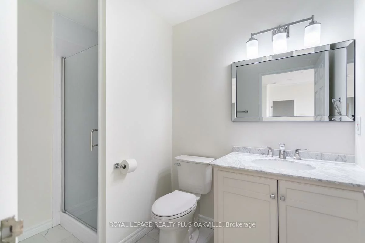 2511, Lakeshore, 1001 - BR Bronte, Oakville