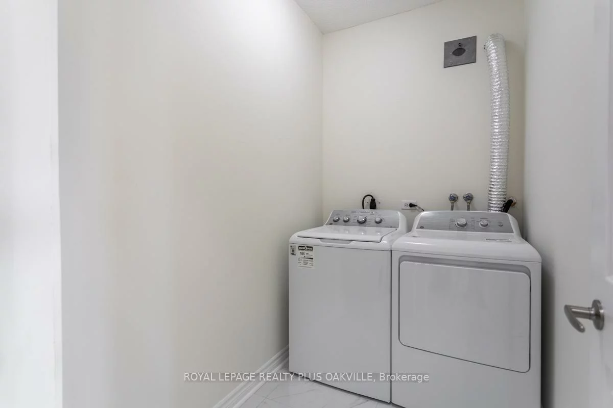 2511, Lakeshore, 1001 - BR Bronte, Oakville