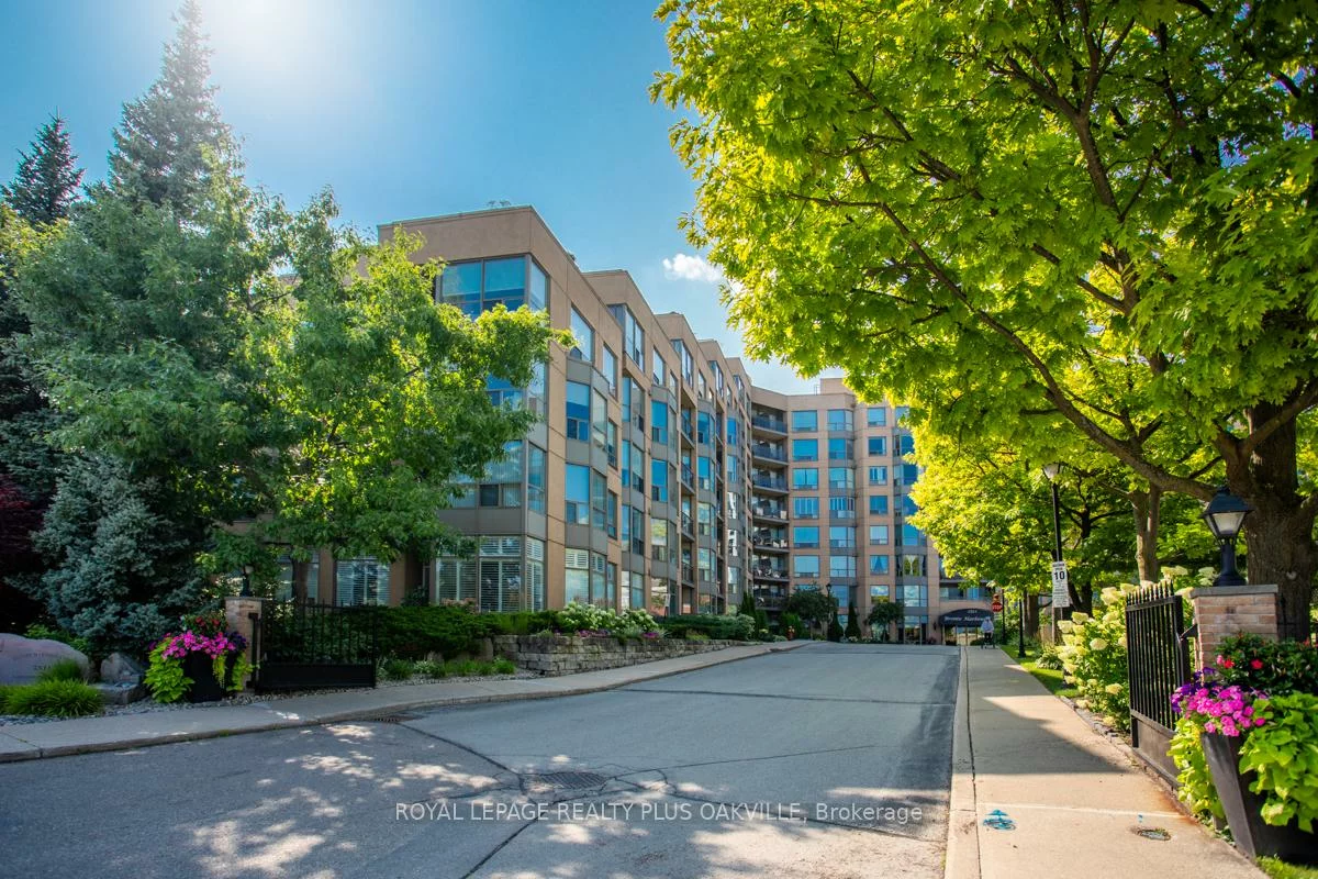 2511, Lakeshore, 1001 - BR Bronte, Oakville