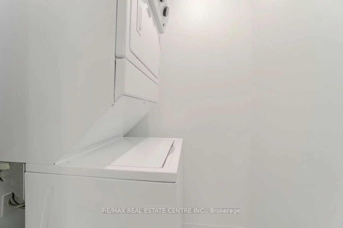 95, DUNDAS, 1008 - GO Glenorchy, Oakville