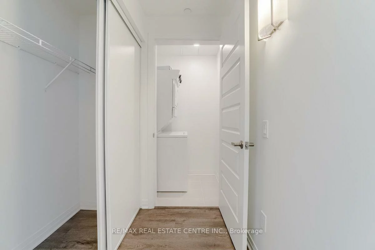 95, DUNDAS, 1008 - GO Glenorchy, Oakville