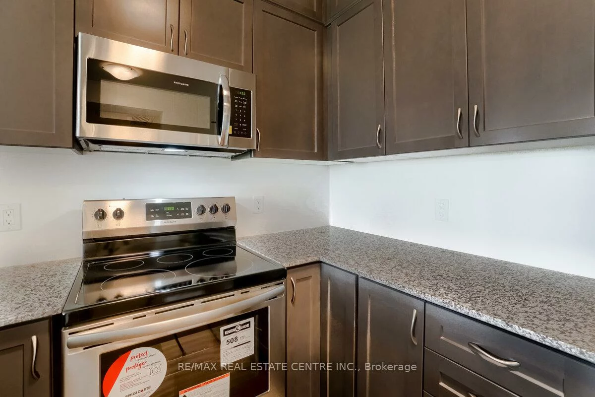 95, DUNDAS, 1008 - GO Glenorchy, Oakville