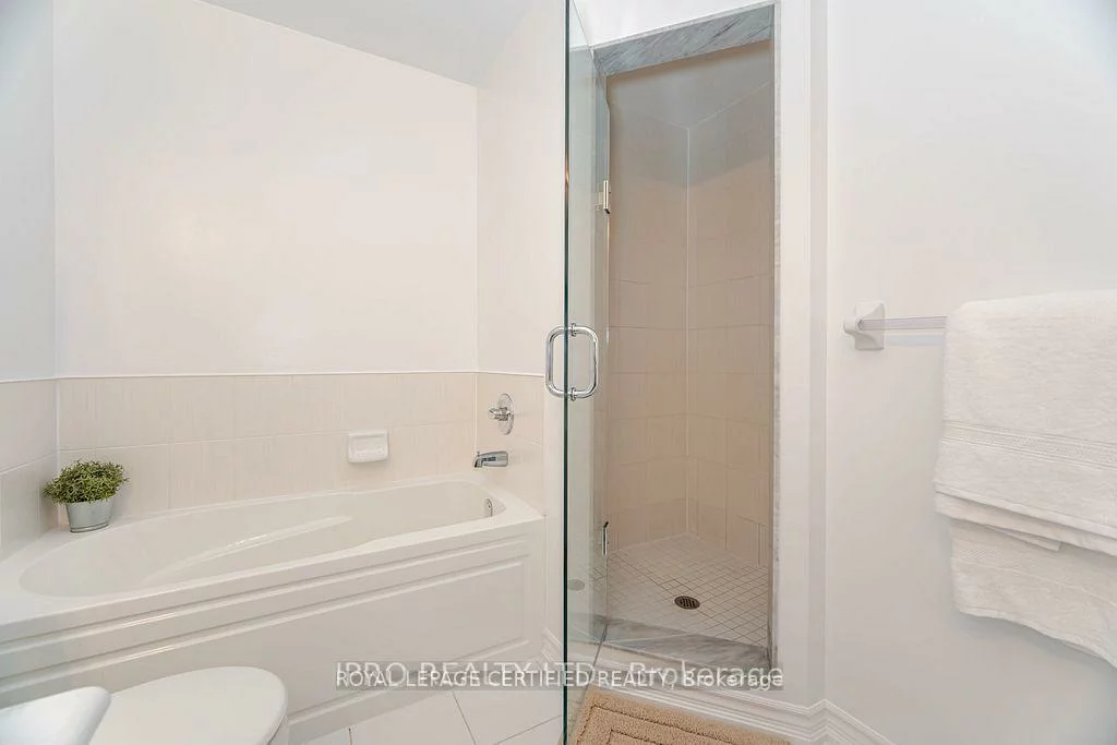 2420, Baronwood, 1019 - WM Westmount, Oakville