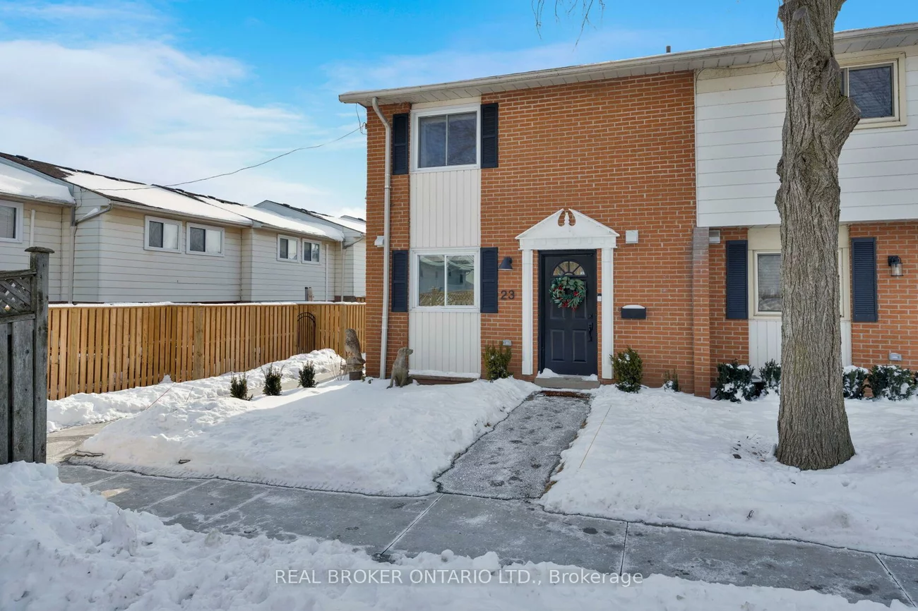 61, Sarah, 1001 - BR Bronte, Oakville