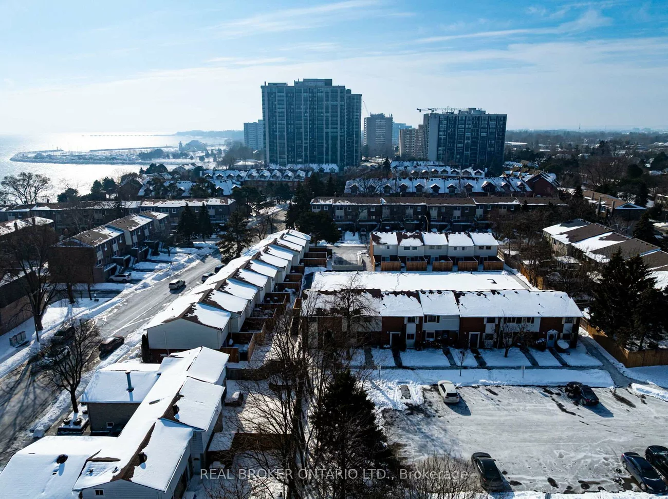 61, Sarah, 1001 - BR Bronte, Oakville