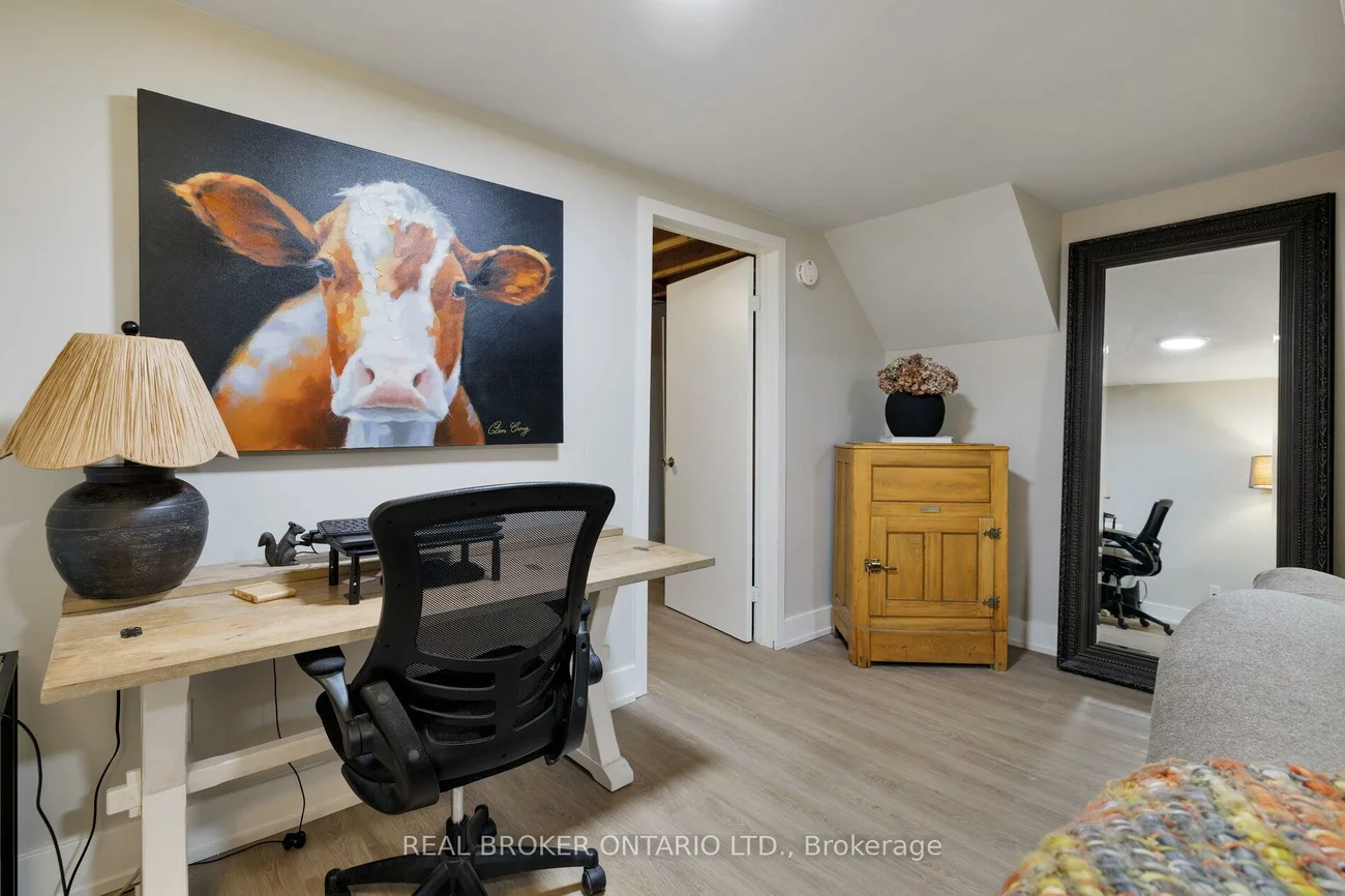 61, Sarah, 1001 - BR Bronte, Oakville