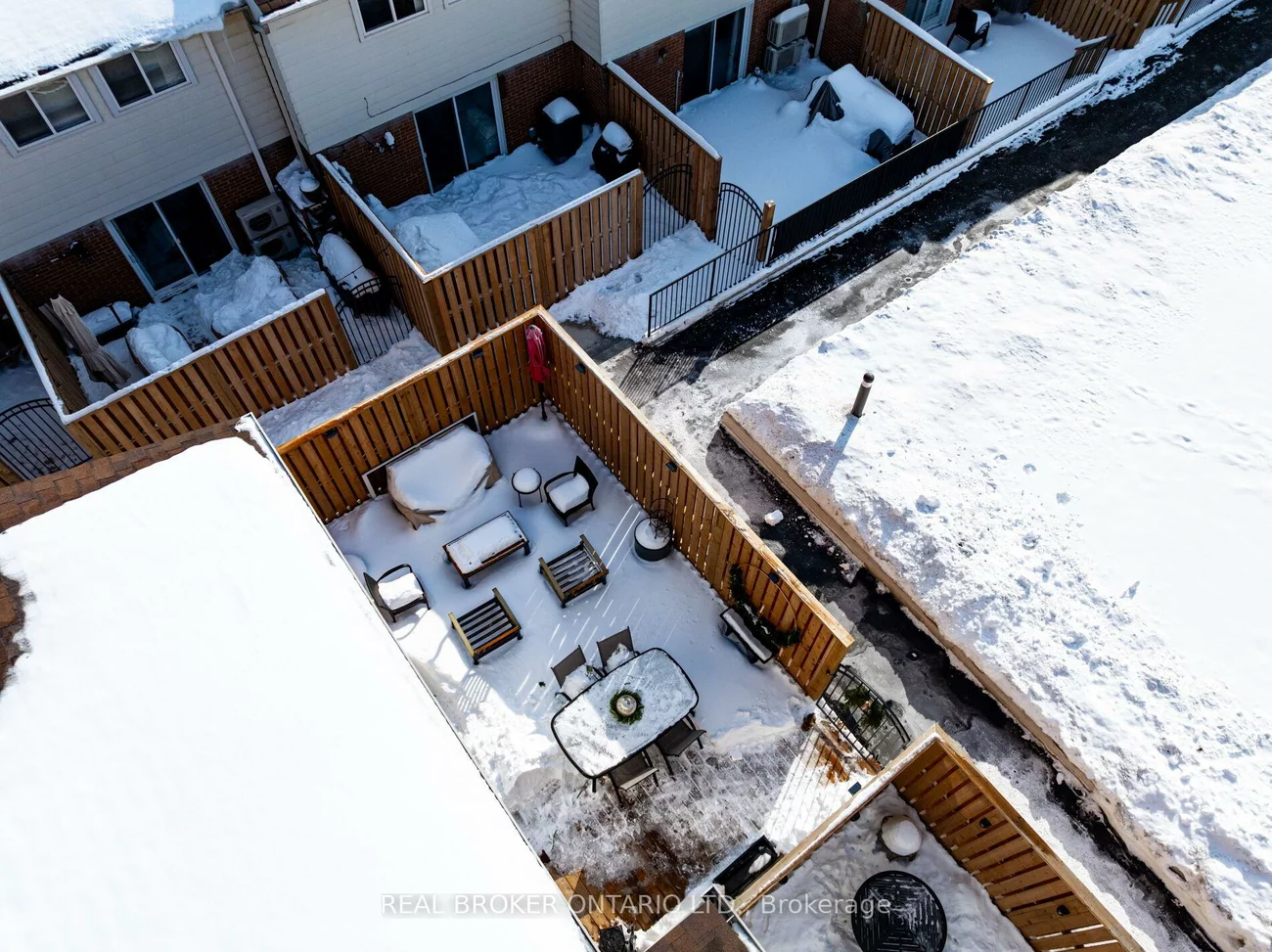 61, Sarah, 1001 - BR Bronte, Oakville