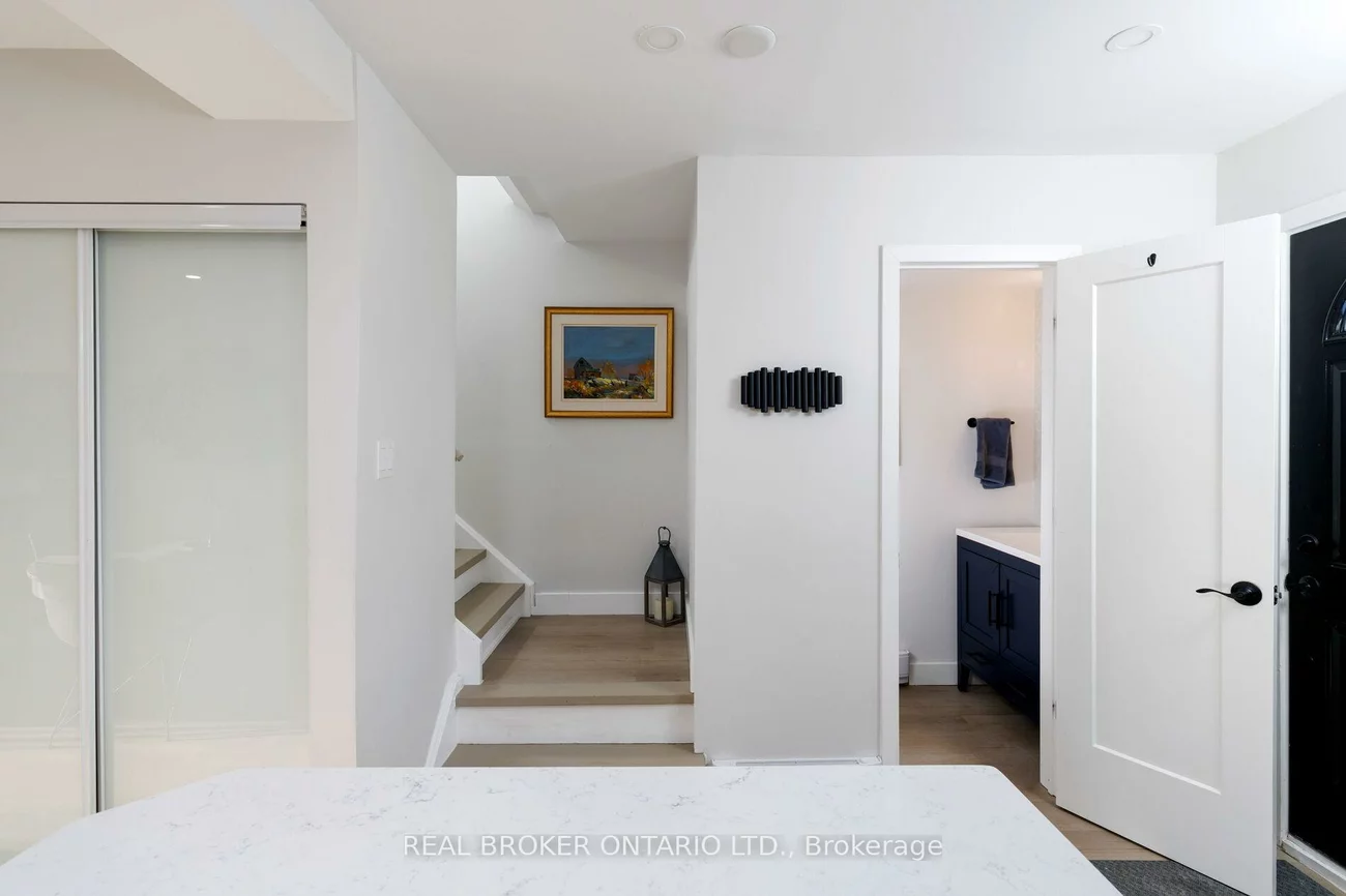 61, Sarah, 1001 - BR Bronte, Oakville