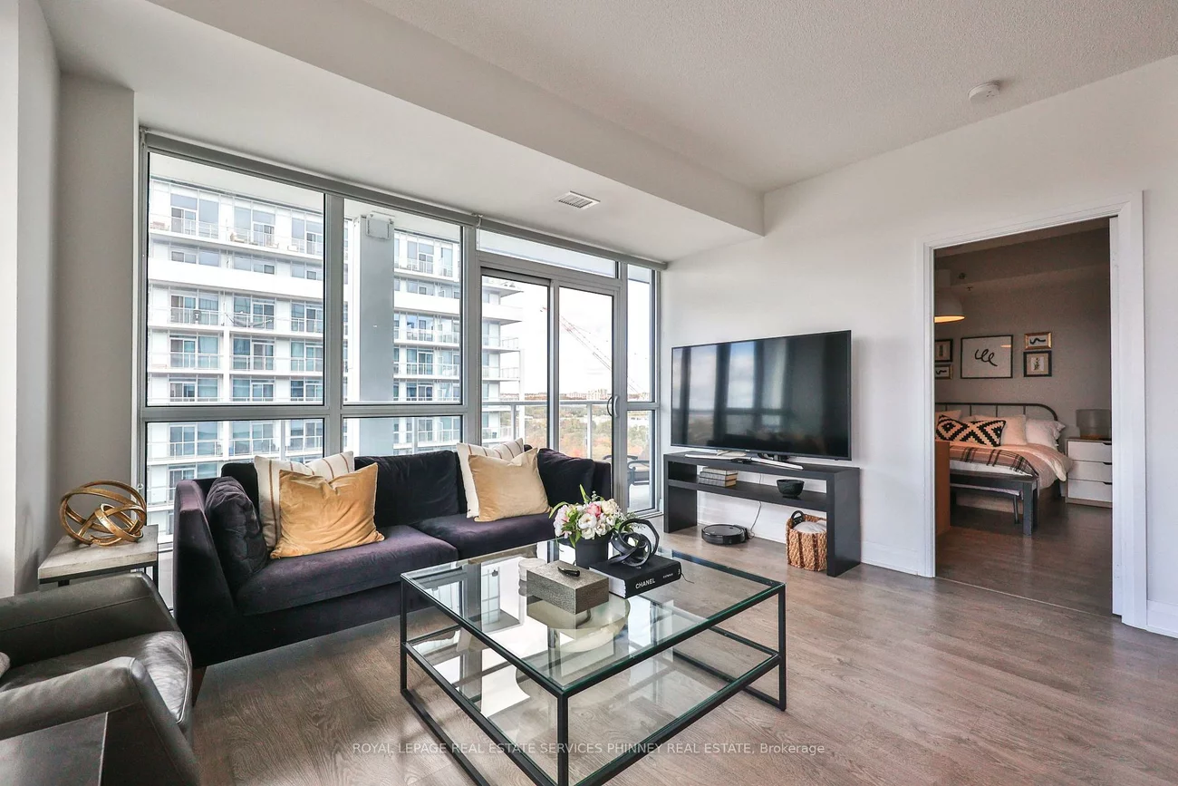 55, SPEERS, 1014 - QE Queen Elizabeth, Oakville