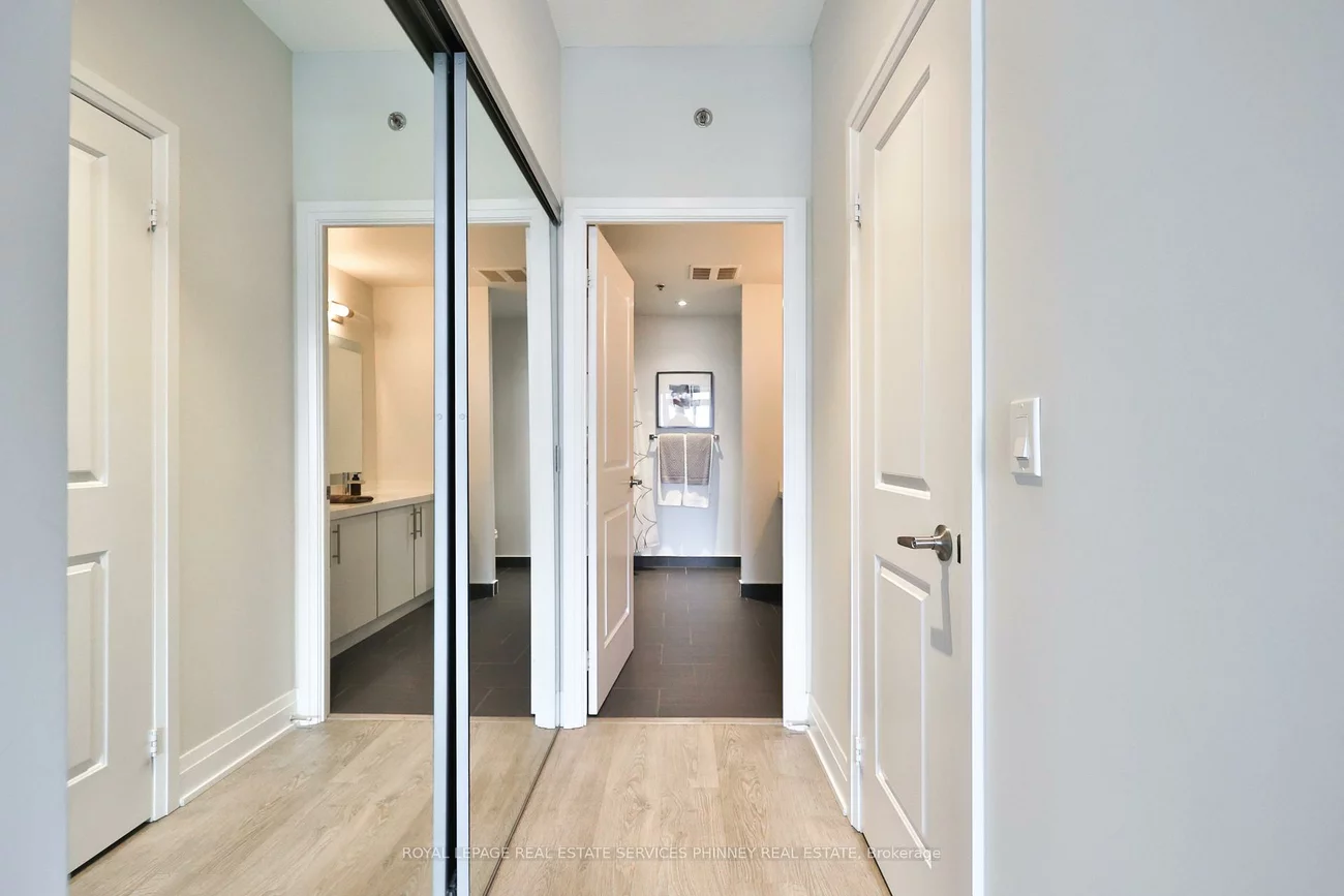 55, SPEERS, 1014 - QE Queen Elizabeth, Oakville