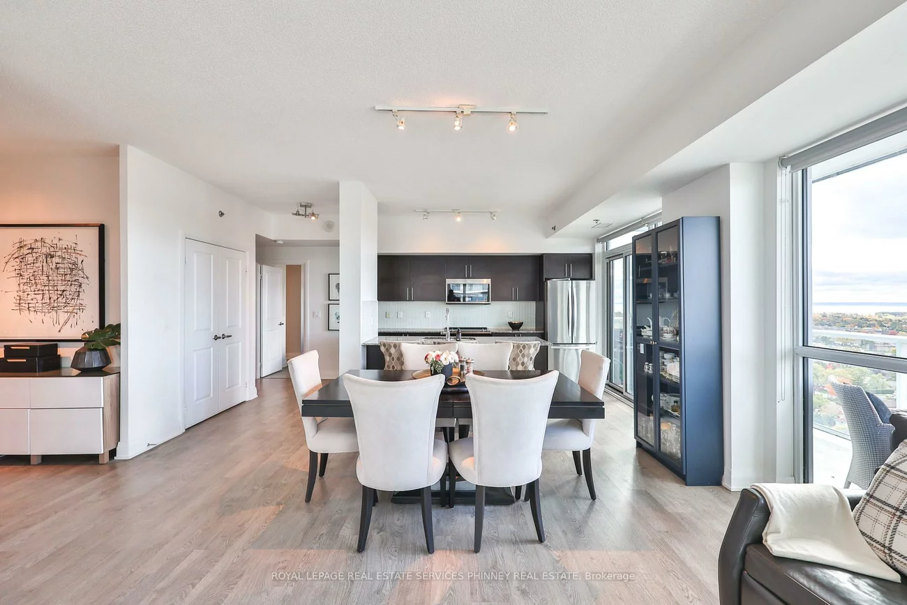 55, SPEERS, 1014 - QE Queen Elizabeth, Oakville