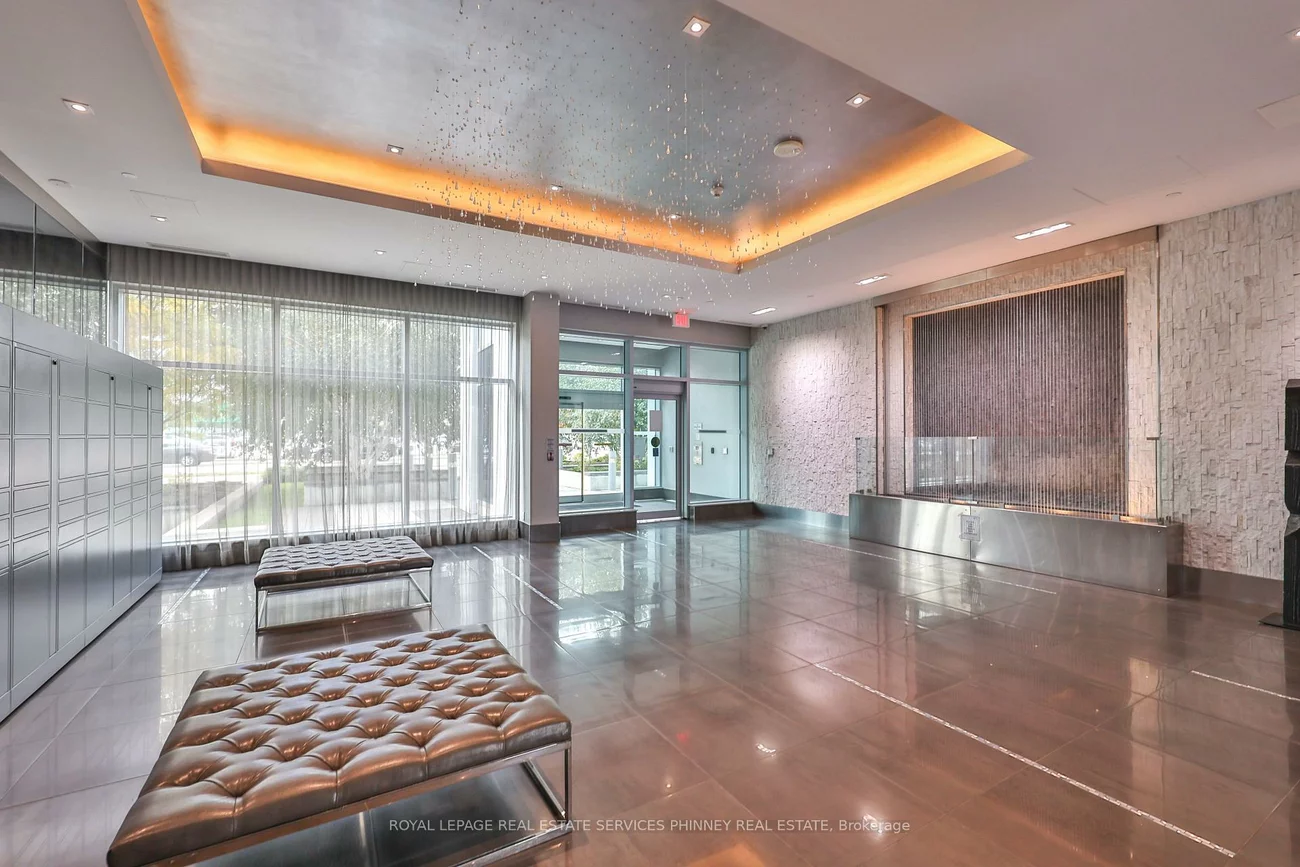 55, SPEERS, 1014 - QE Queen Elizabeth, Oakville