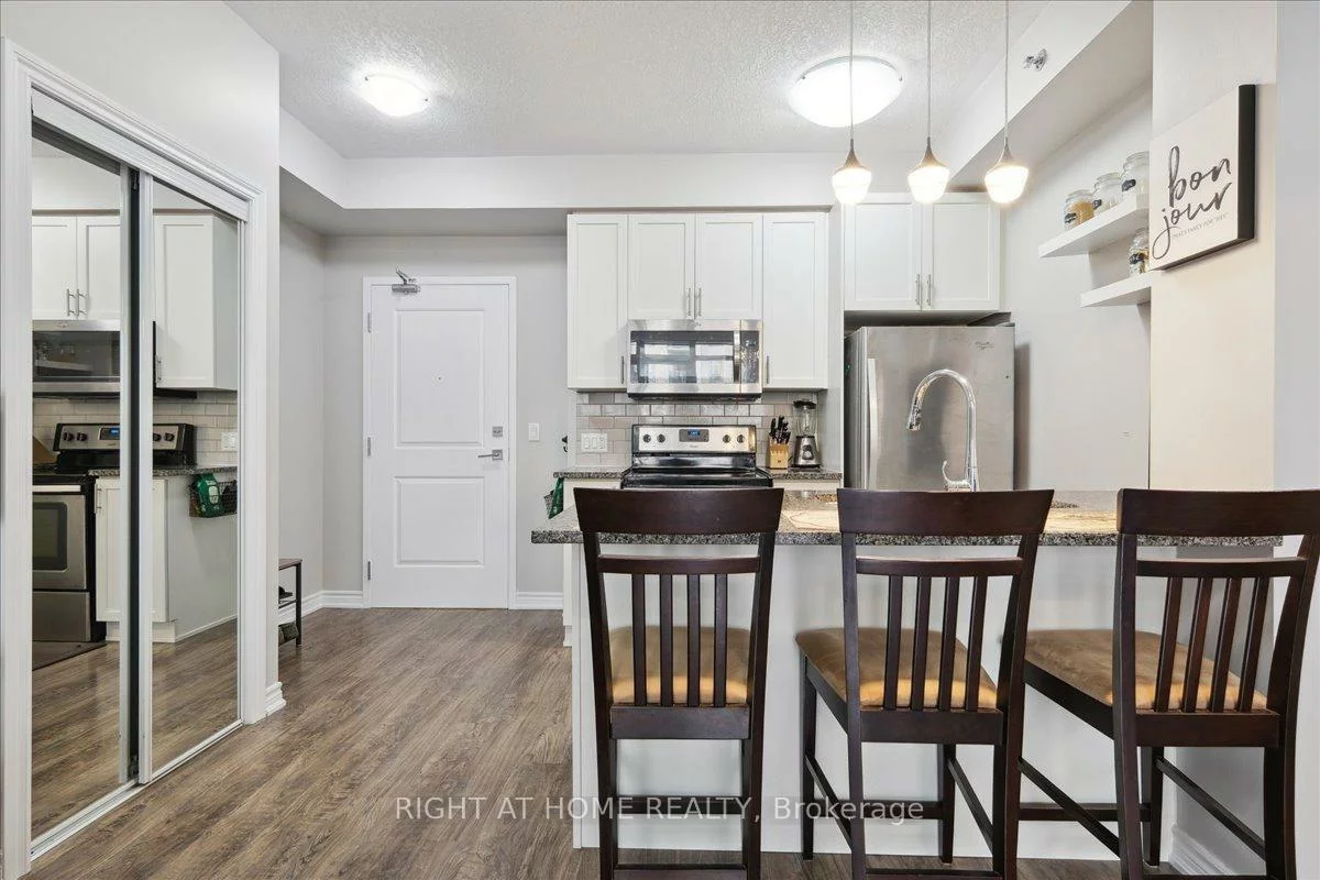 2490, Old Bronte, 1019 - WM Westmount, Oakville