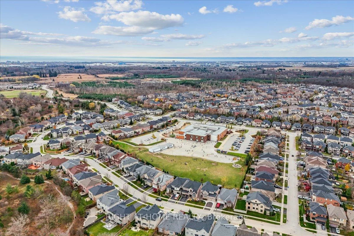 2490, Old Bronte, 1019 - WM Westmount, Oakville