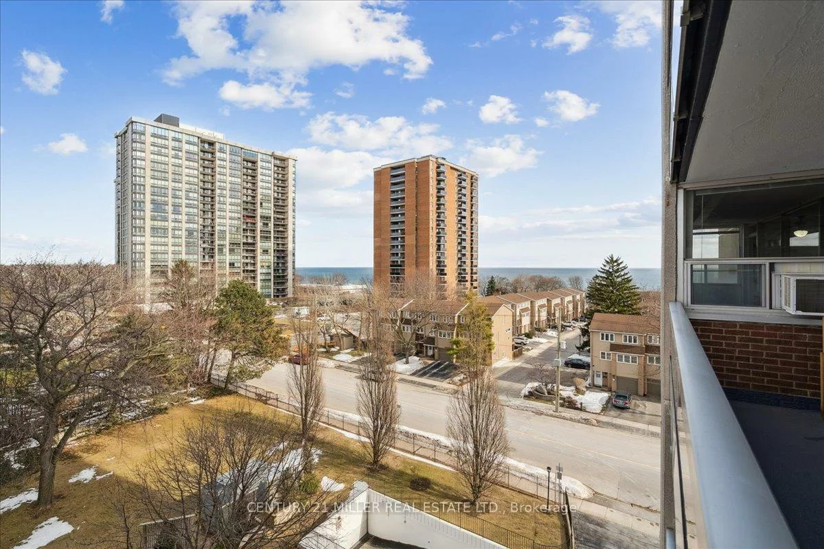 2263, Marine, 1001 - BR Bronte, Oakville