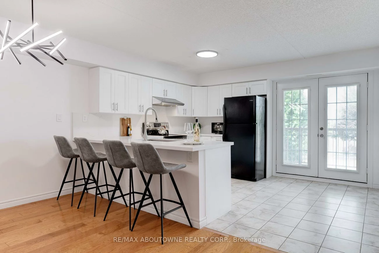 1460, Bishops, 1007 - GA Glen Abbey, Oakville