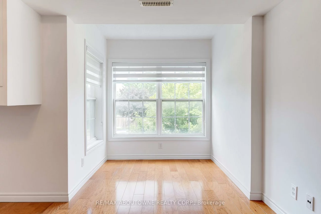 1460, Bishops, 1007 - GA Glen Abbey, Oakville