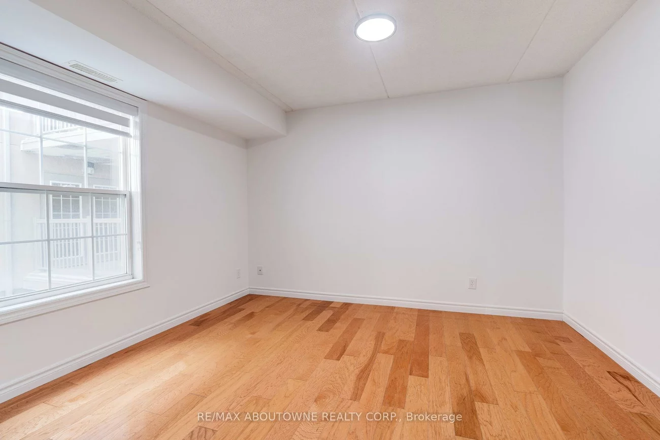 1460, Bishops, 1007 - GA Glen Abbey, Oakville