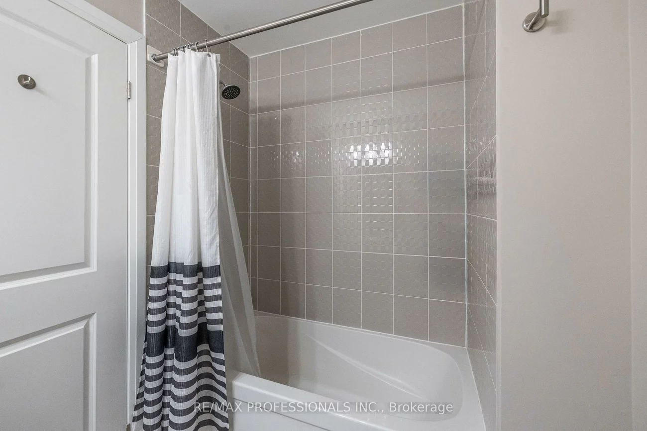 2393, Bronte, 1019 - WM Westmount, Oakville