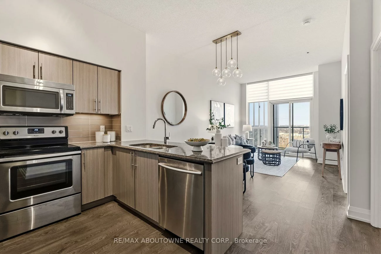 65, Speers, 1002 - CO Central, Oakville