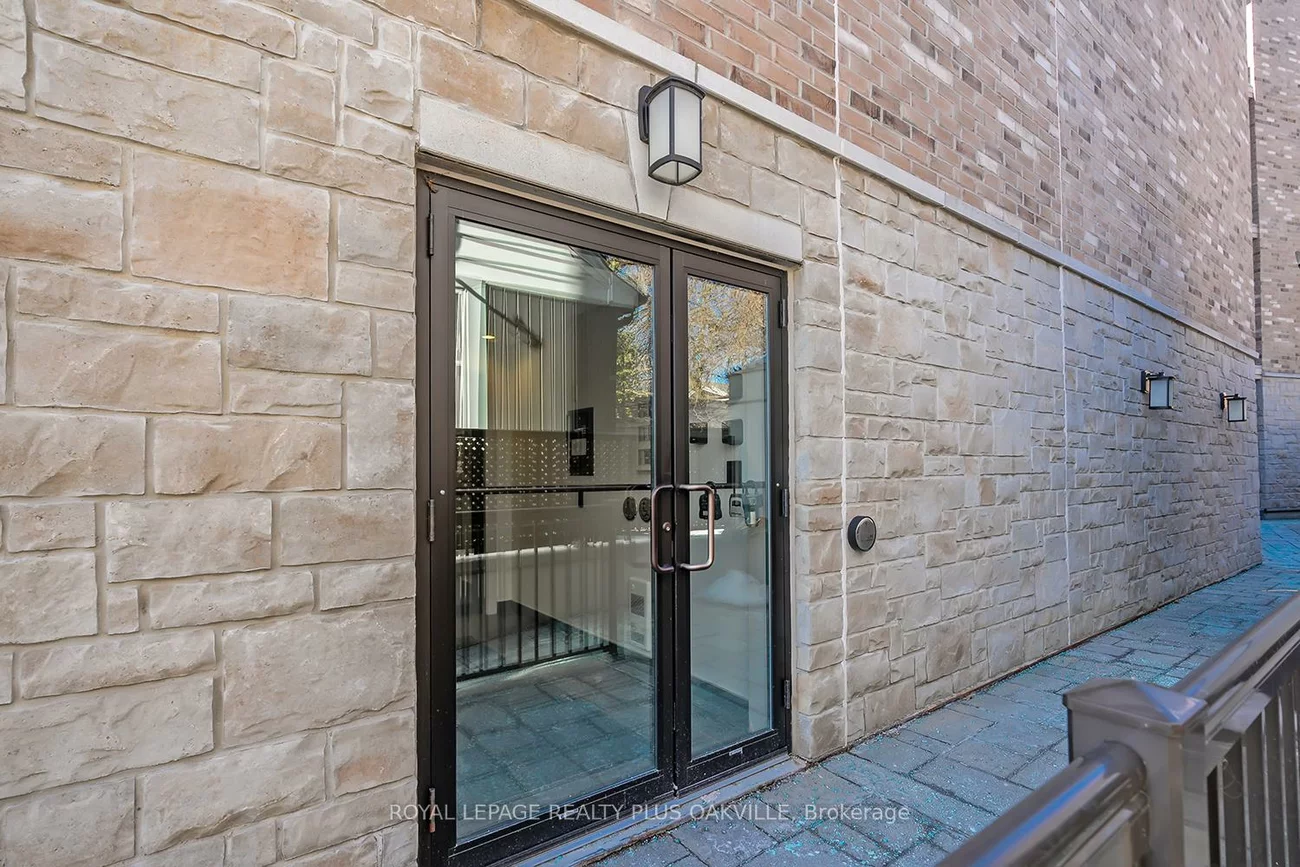 73, Washington, 1002 - CO Central, Oakville