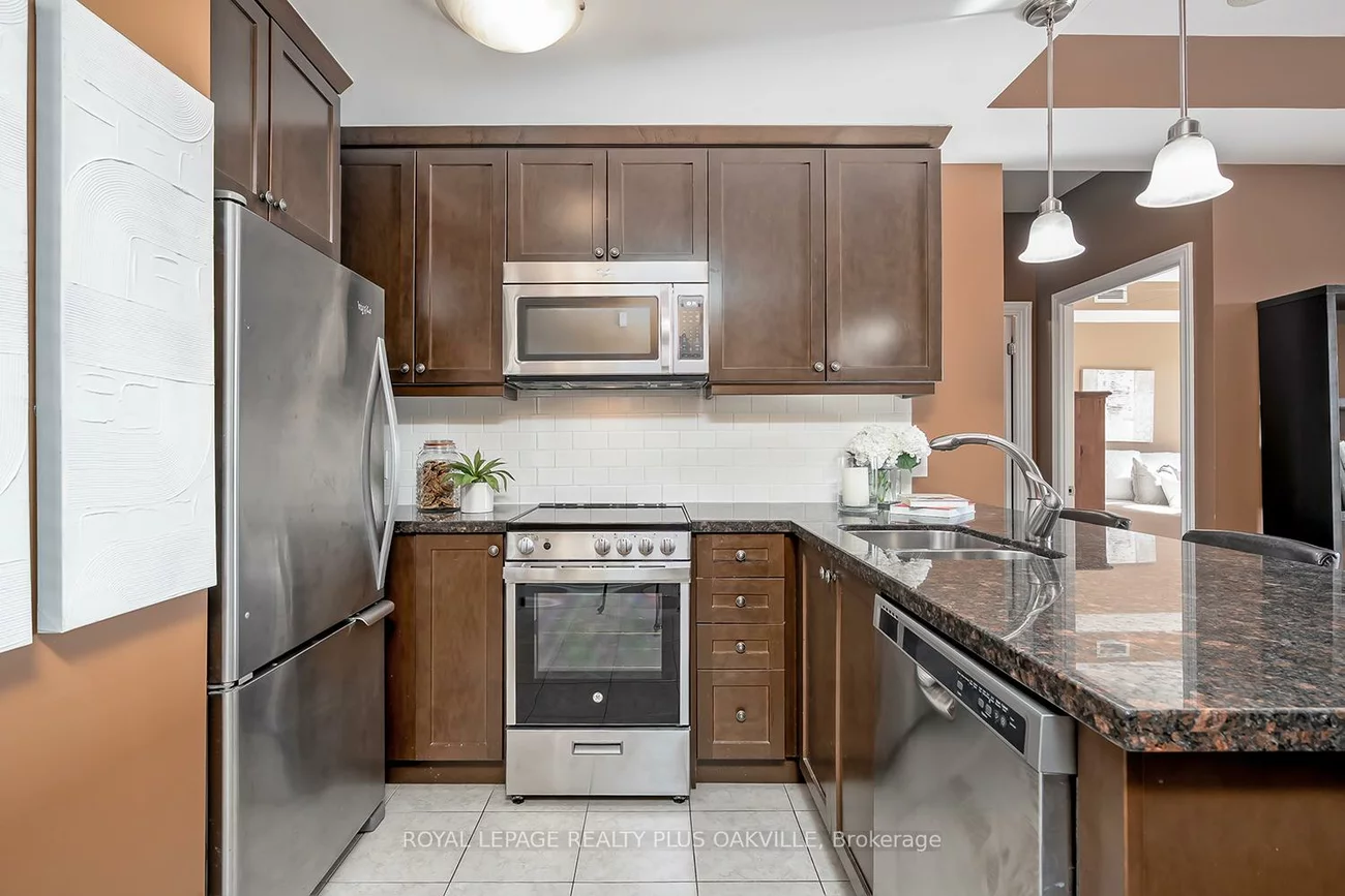 73, Washington, 1002 - CO Central, Oakville