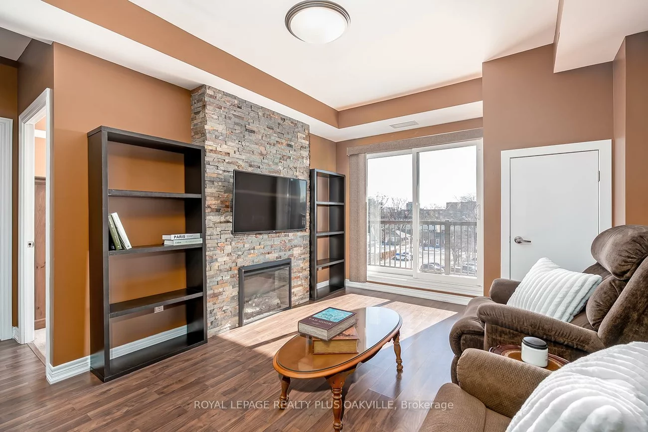 73, Washington, 1002 - CO Central, Oakville