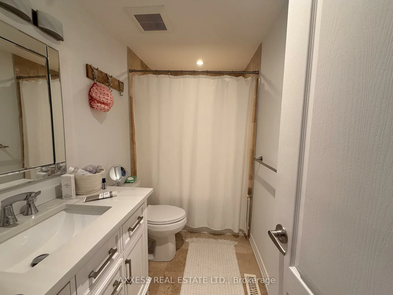 98, BROCK, 1002 - CO Central, Oakville