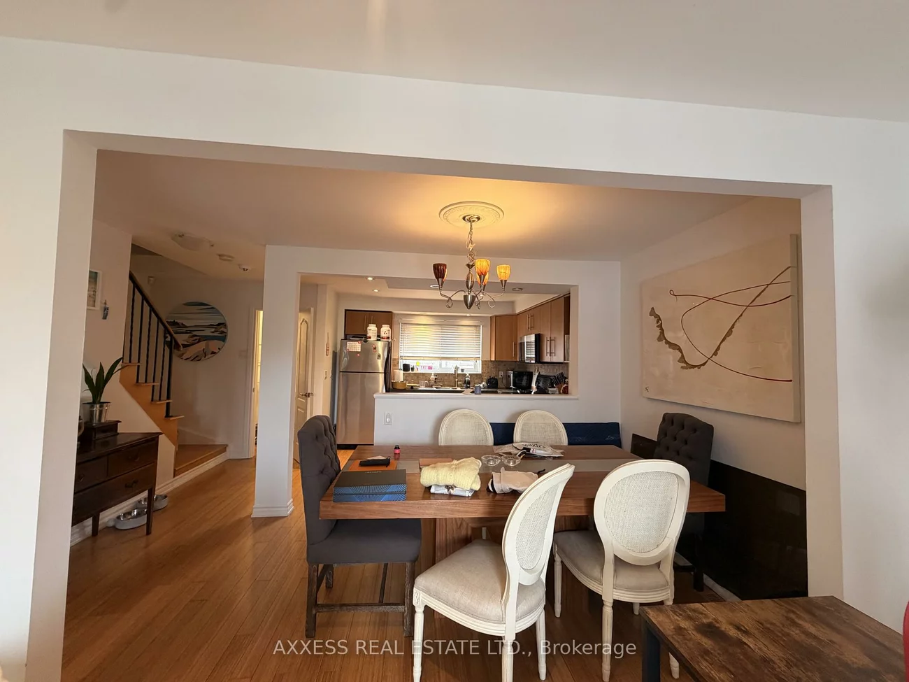 98, BROCK, 1002 - CO Central, Oakville