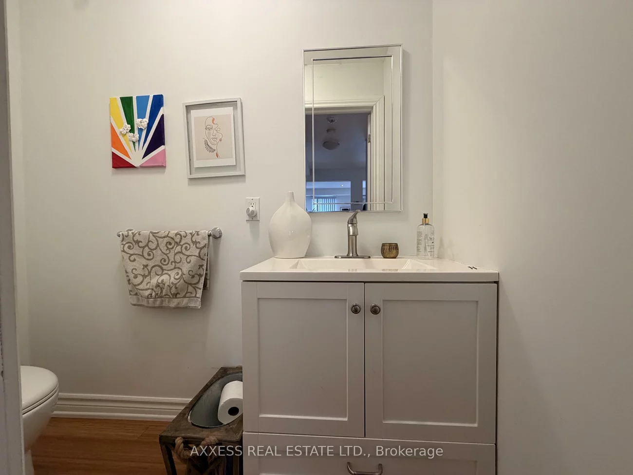 98, BROCK, 1002 - CO Central, Oakville