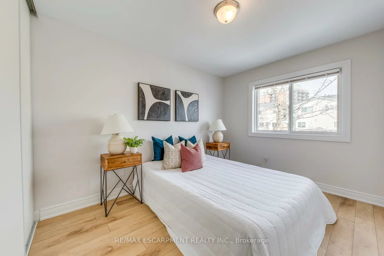 2350, Grand Ravine, 1015 - RO River Oaks, Oakville