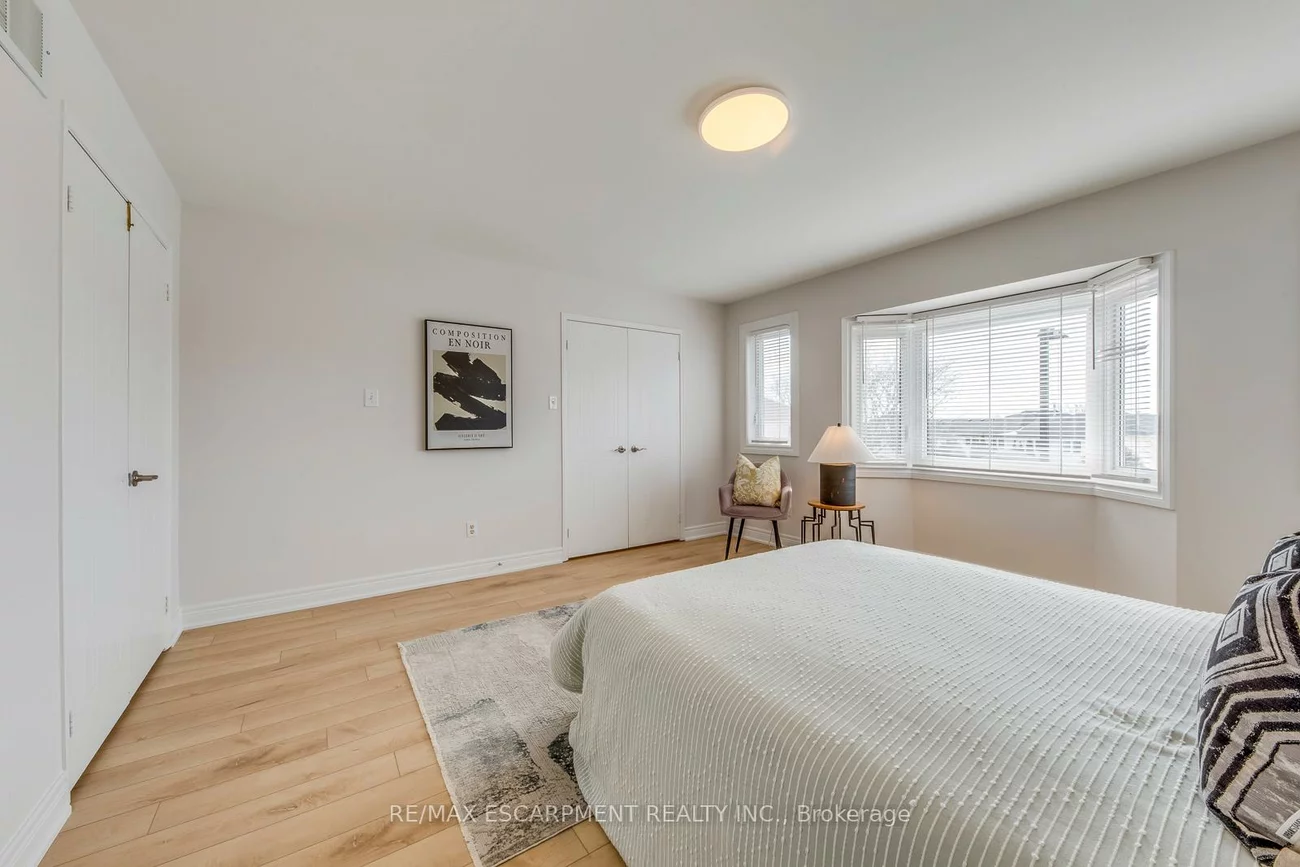 2350, Grand Ravine, 1015 - RO River Oaks, Oakville